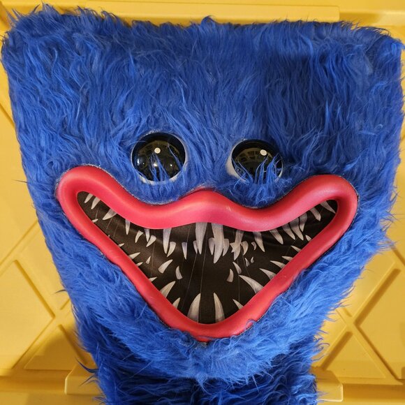 Poppy's Playtime Huggy Wuggy Plush Mask - Halloween Costume - Picture 1 of 4